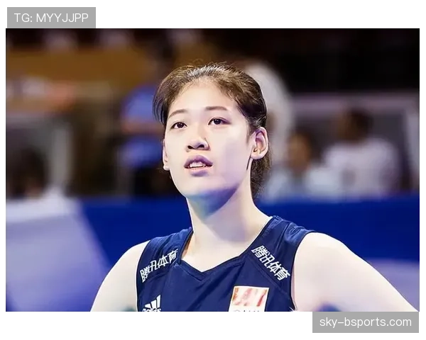李盈莹上场像战神，下场像富婆，逛街那段我看着心脏都漏跳